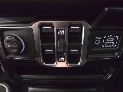 New 2026 Jeep Gladiator Sport AWD/4WD image 25