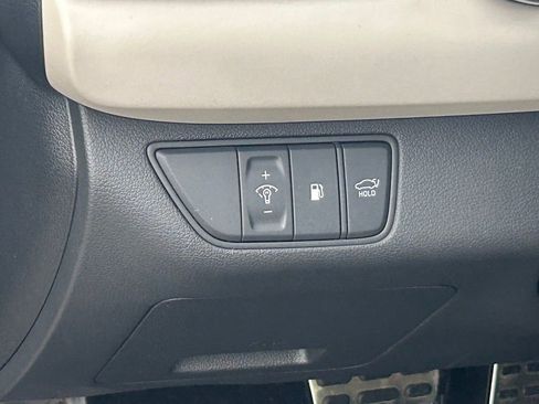 Used 2023 Genesis G70 3.3T w/ Sport Prestige Package image 36