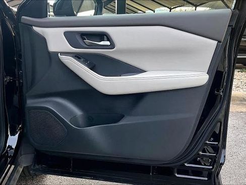 Certified 2024 Nissan Rogue SV image 22