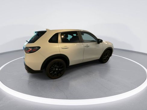 Used 2024 Honda HR-V Sport image 8