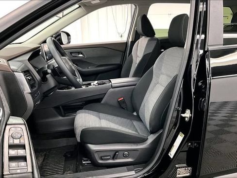 Used 2023 Nissan Rogue SV AWD/4WD image 20