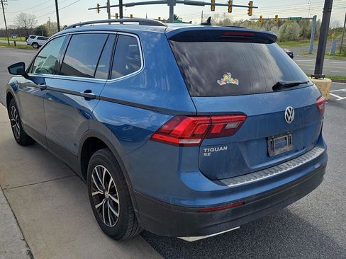 Used 2019 Volkswagen Tiguan SE w/ Panoramic Sunroof Package image 4