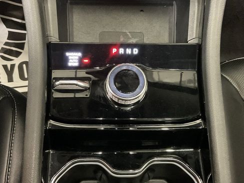 Used 2023 Jeep Grand Cherokee L Limited w/ Luxury Tech Group II image 22