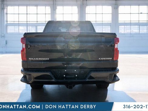 Used 2022 Chevrolet Silverado 1500 Custom image 26