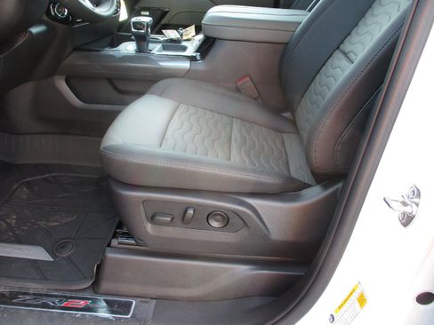 New 2026 Chevrolet Silverado 1500 ZR2 image 12