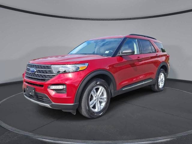 Certified 2023 Ford Explorer XLT w/ Equipment Group 202A AWD/4WD image 1