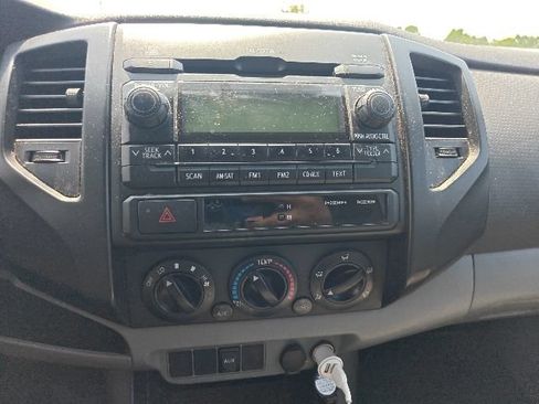 Used 2012 Toyota Tacoma 2WD Access Cab w/ Convenience Pkg image 11