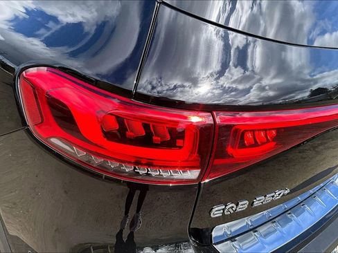 Used 2023 Mercedes-Benz EQB 250+ image 28