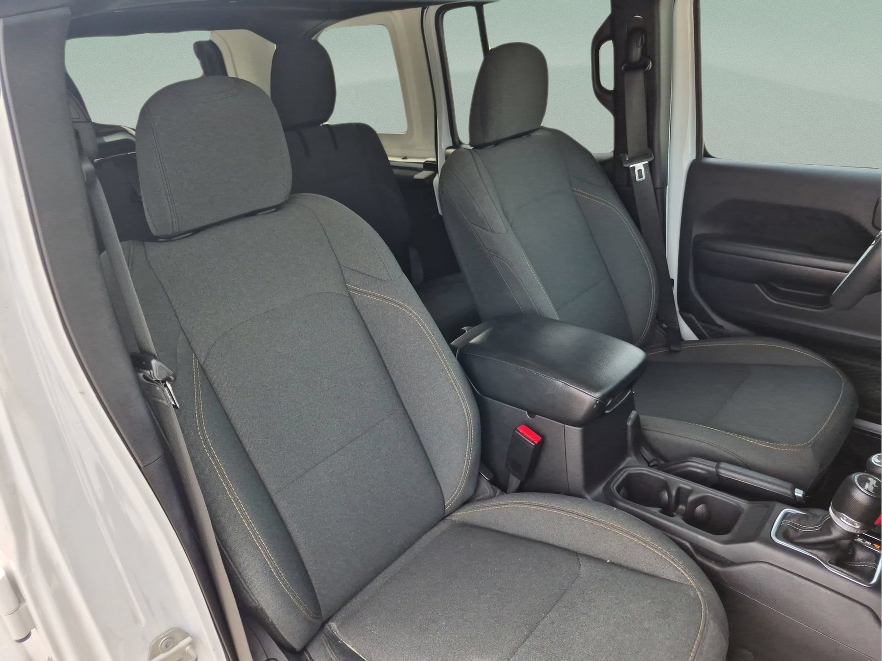 Used 2024 Jeep Wrangler Unlimited AWD/4WD image 17