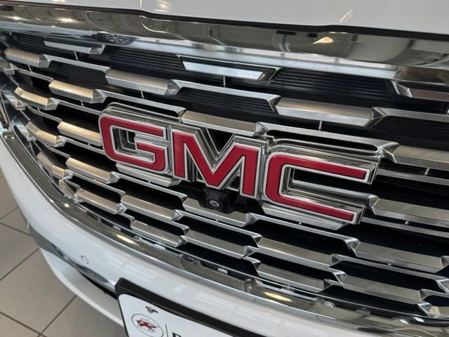 Used 2019 GMC Terrain Denali w/ Advanced Safety Package AWD/4WD image 39