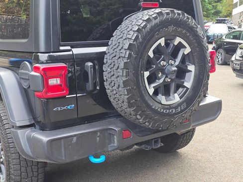 Used 2024 Jeep Wrangler Unlimited Rubicon 4xe AWD/4WD image 13