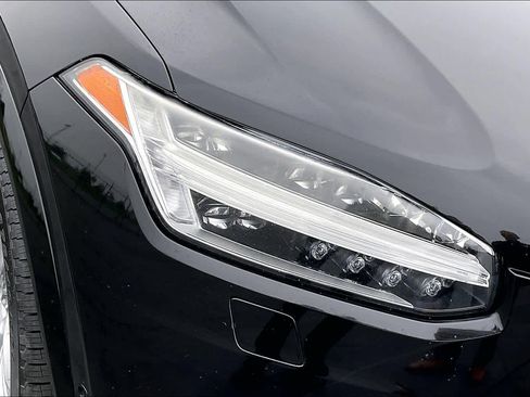 Used 2017 Volvo XC90 T6 Inscription w/ Vision Package image 32