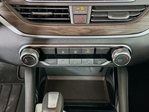 Used 2023 Nissan Altima 2.5 SV image 22