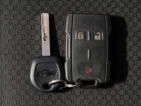 Used 2021 Chevrolet Colorado LT w/ Safety Package RWD image 32