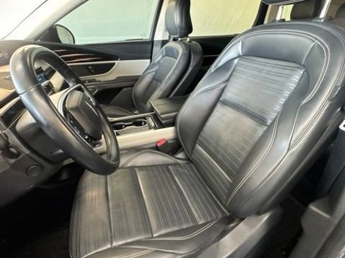 Used 2024 Lincoln Nautilus Reserve w/ Equipment Group 202A AWD/4WD image 24