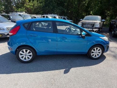 Used 2013 Ford Fiesta SE FWD image 6