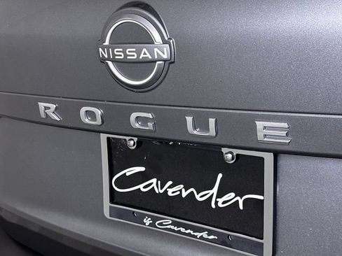 Used 2023 Nissan Rogue SV AWD/4WD image 32