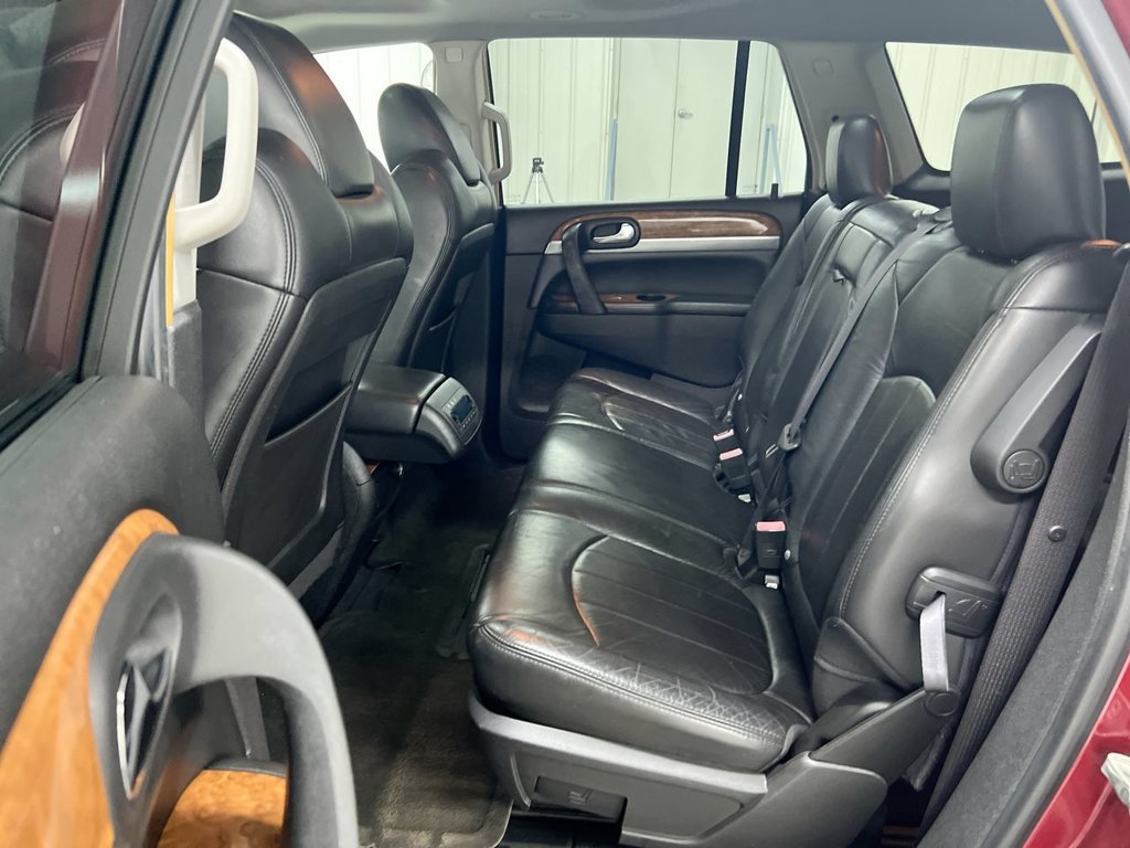 Used 2010 Buick Enclave CXL FWD image 22