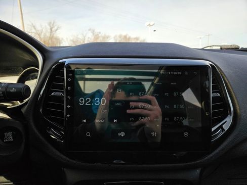 Used 2017 Jeep Compass Limited image 13