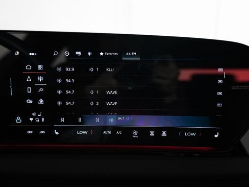 Certified 2025 Audi A6 e-tron Premium Plus w/ Premium Plus RWD image 19