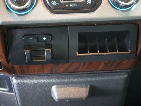 Used 2015 Ford F250 Lariat w/ Chrome Package image 17