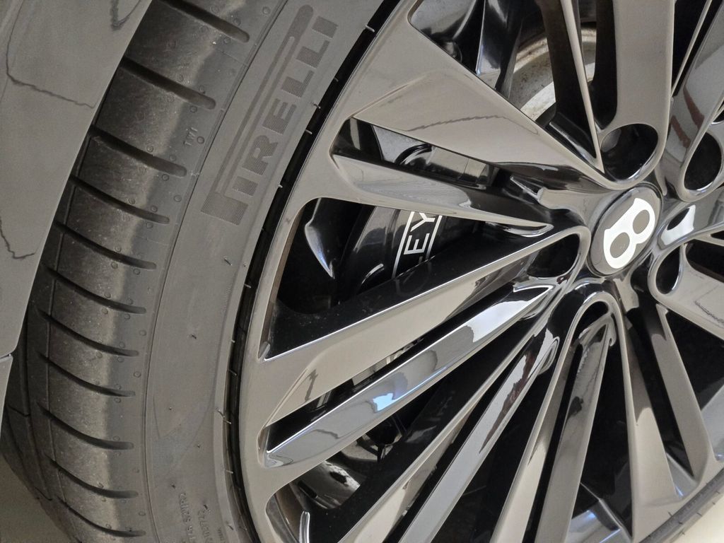 Certified 2024 Bentley Flying Spur W12 AWD/4WD image 16