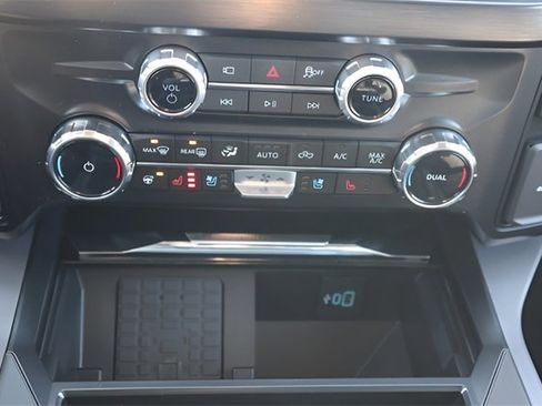 New 2026 Ford F350 Lariat w/ Black Appearance Package image 15