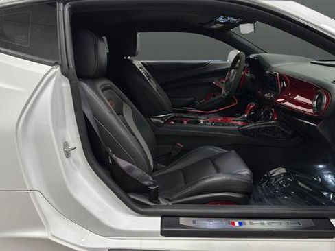 Used 2017 Chevrolet Camaro SS RWD image 23