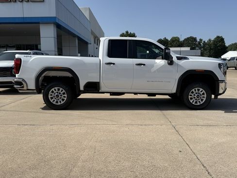 New 2026 GMC Sierra 2500 Pro w/ Convenience Package AWD/4WD image 2