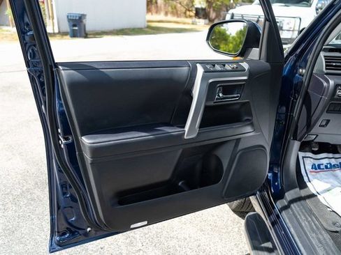 Used 2023 Toyota 4Runner TRD Sport image 12