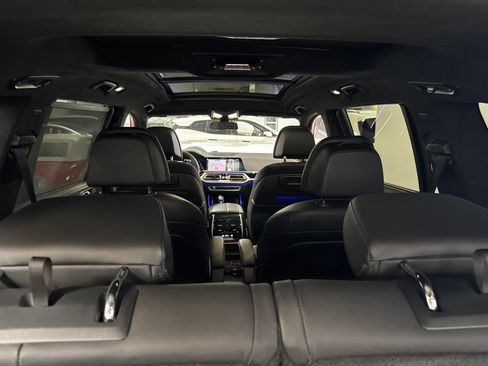 Used 2022 BMW X7 M50i AWD/4WD image 24