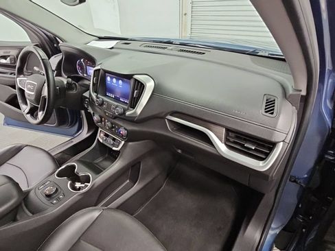 Used 2024 GMC Terrain SLT AWD/4WD image 38