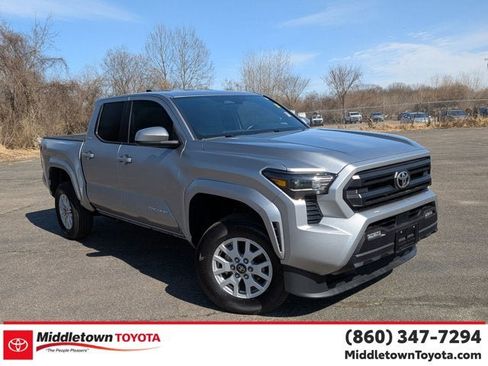 Certified 2024 Toyota Tacoma SR5 AWD/4WD image 1