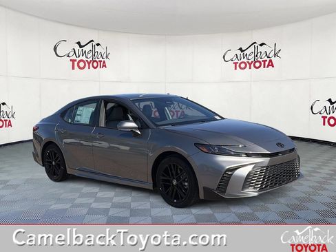 New 2026 Toyota Camry Hybrid FWD image 1