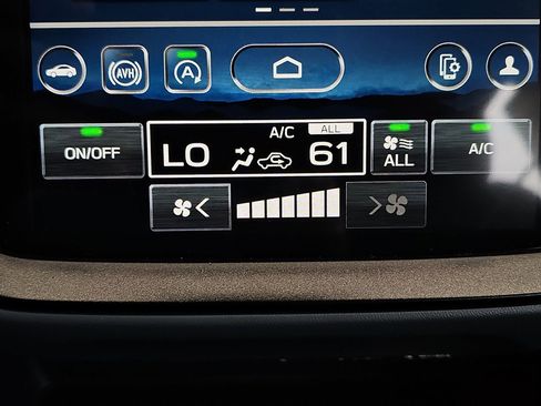 Certified 2025 Subaru Crosstrek 2.5i Limited w/ Crosstrek Mirror Package image 26