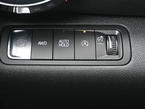 New 2026 Chevrolet Equinox LT w/ Convenience Package II AWD/4WD image 24