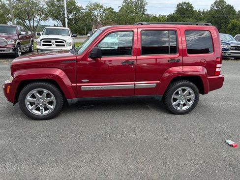 Used 2012 Jeep Liberty Sport AWD/4WD image 11