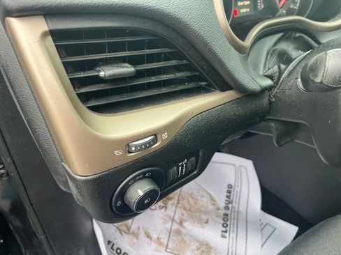 Used 2014 Jeep Cherokee Latitude image 29