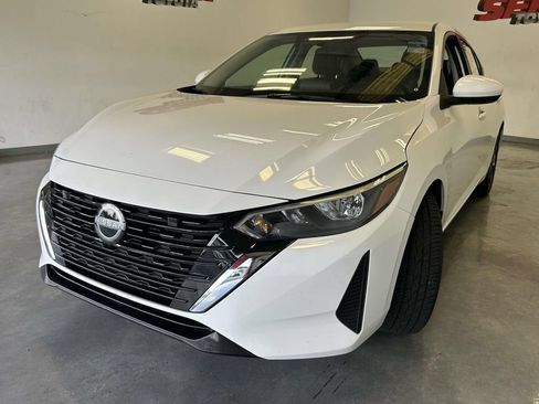 Used 2025 Nissan Sentra SV FWD image 7
