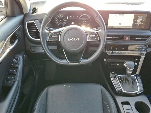 Used 2024 Kia Seltos SX image 12