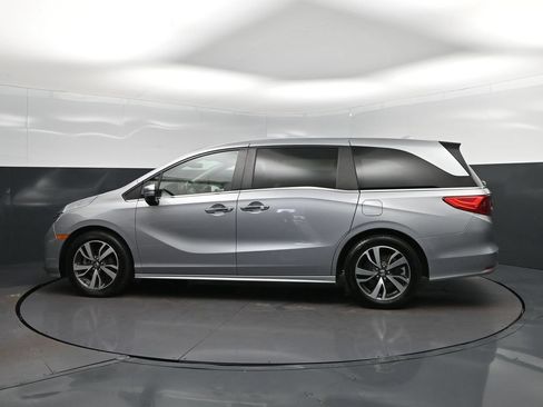 Used 2023 Honda Odyssey Touring image 4