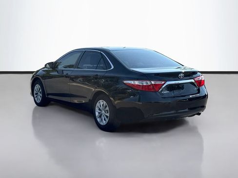 Used 2015 Toyota Camry LE FWD image 5