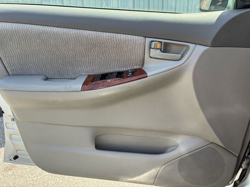 Used 2007 Toyota Corolla LE FWD image 12