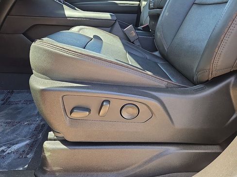 Used 2024 Chevrolet Tahoe High Country w/ Premium Package AWD/4WD image 26