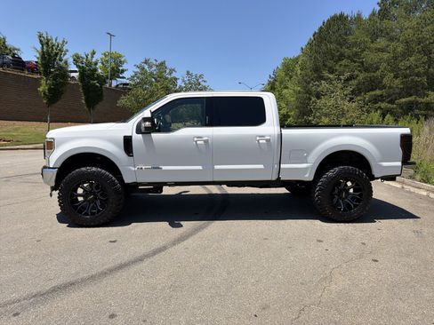 Used 2022 Ford F250 Lariat w/ Lariat Value Package AWD/4WD image 8