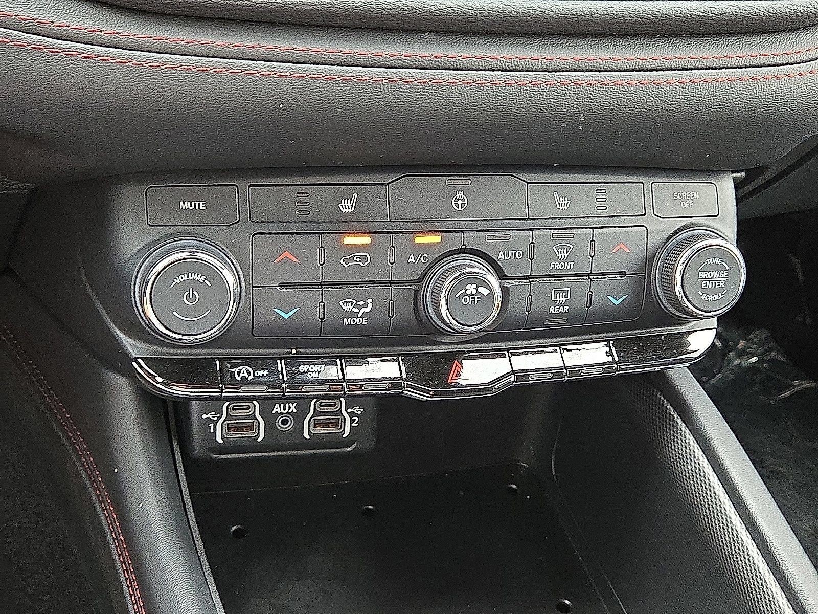Used 2025 Dodge Durango GT AWD/4WD image 29
