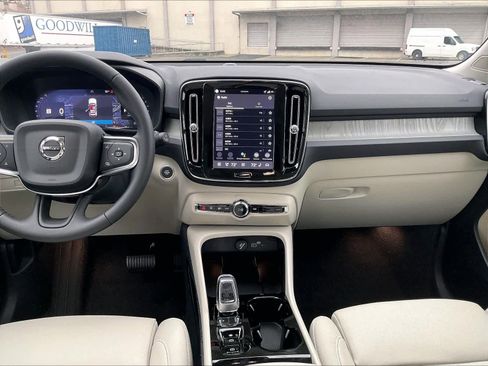 New 2026 Volvo XC40 B5 Plus w/ Protection Package Premier image 9