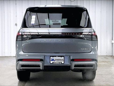 New 2026 INFINITI QX80 Luxe image 4