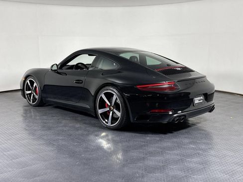 Used 2017 Porsche 911 Carrera RWD image 3