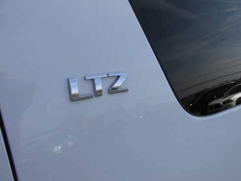 Used 2012 Chevrolet Suburban LTZ AWD/4WD image 38